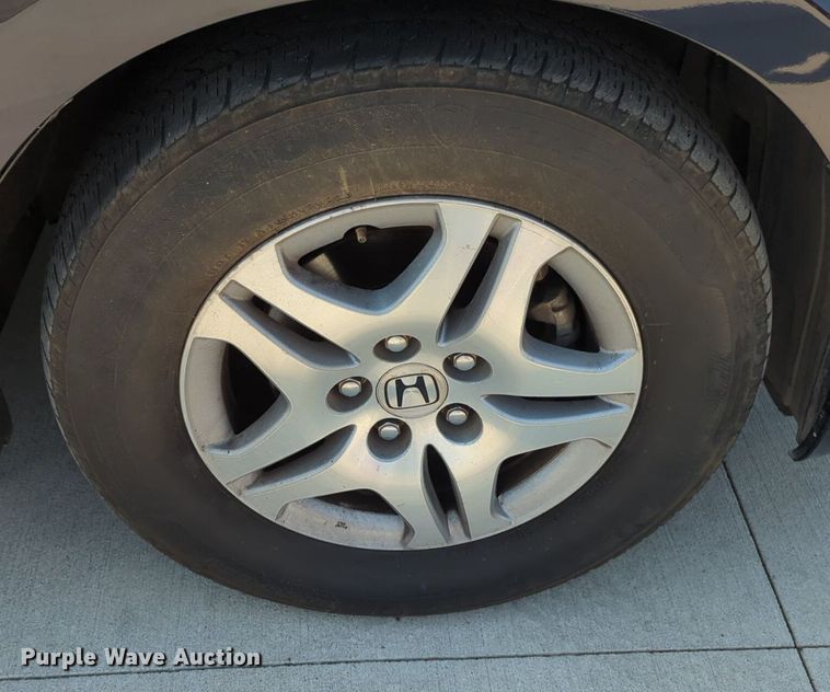 image for item NZ9374 2005 Honda Oddyssey van