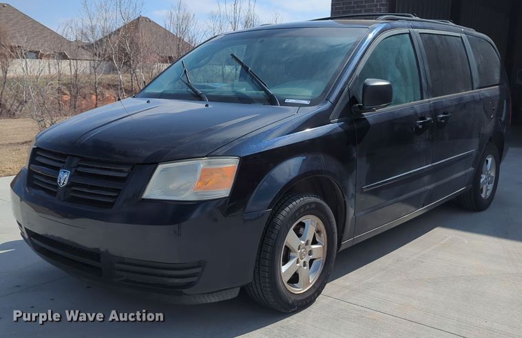 image for item NZ9376 2010 Dodge Grand Caravan van