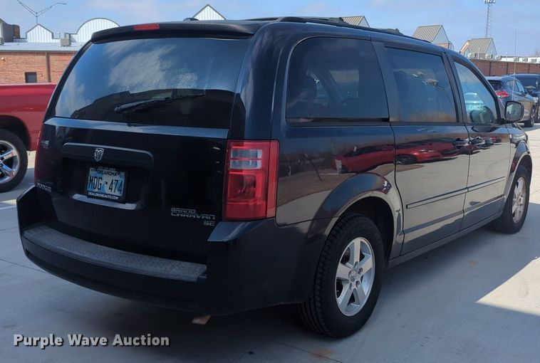 image for item NZ9376 2010 Dodge Grand Caravan van