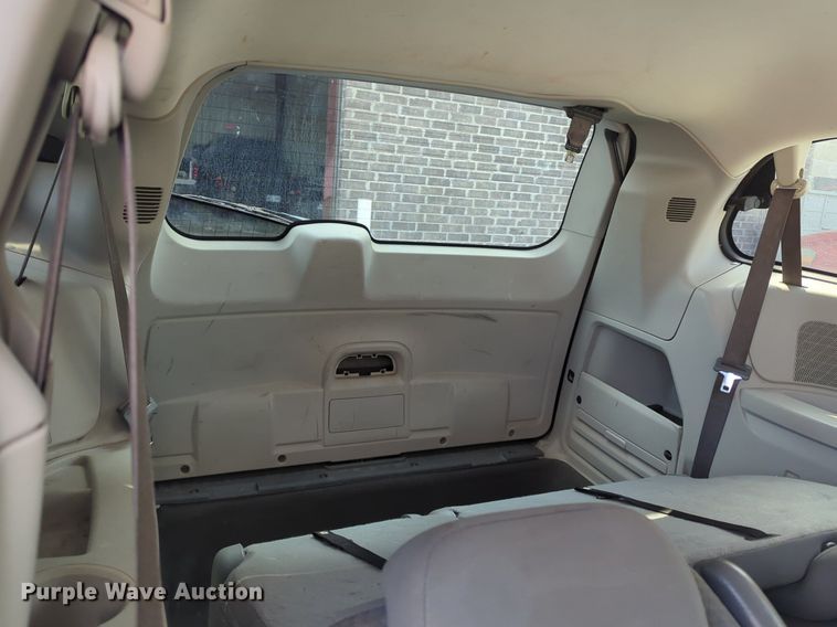 image for item NZ9376 2010 Dodge Grand Caravan van