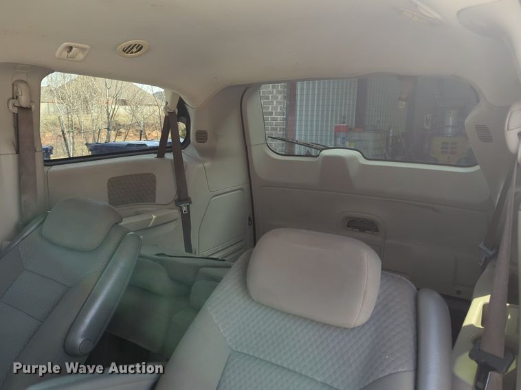 image for item NZ9376 2010 Dodge Grand Caravan van