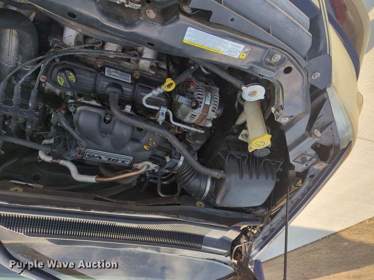 image for item NZ9376 2010 Dodge Grand Caravan van