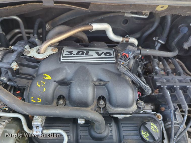 image for item NZ9376 2010 Dodge Grand Caravan van