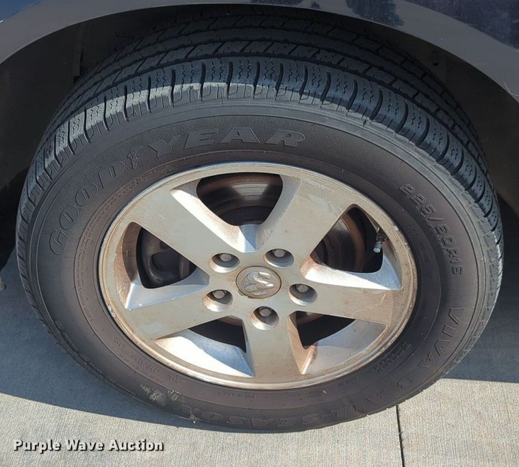 image for item NZ9376 2010 Dodge Grand Caravan van