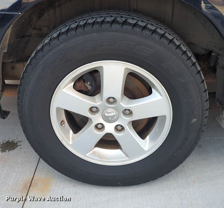 image for item NZ9376 2010 Dodge Grand Caravan van