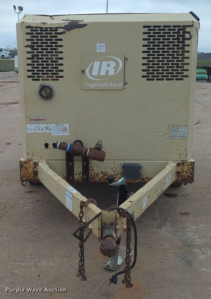 image for item NZ9404 2008 Doosan 400 air compressor