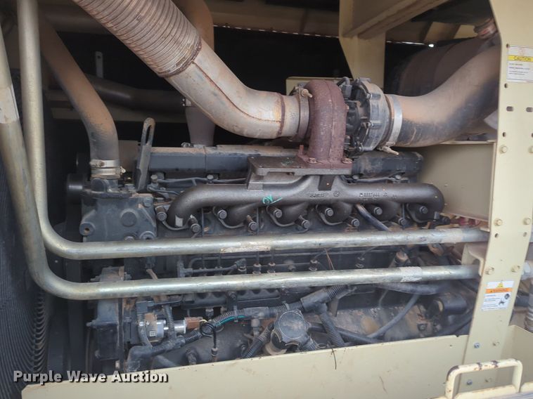 image for item NZ9404 2008 Doosan 400 air compressor