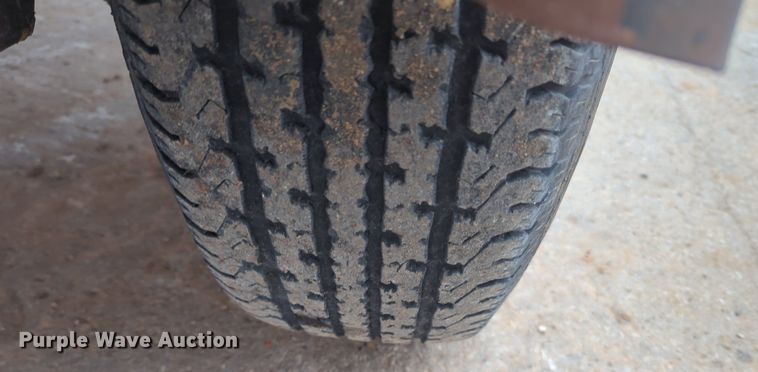 image for item NZ9404 2008 Doosan 400 air compressor