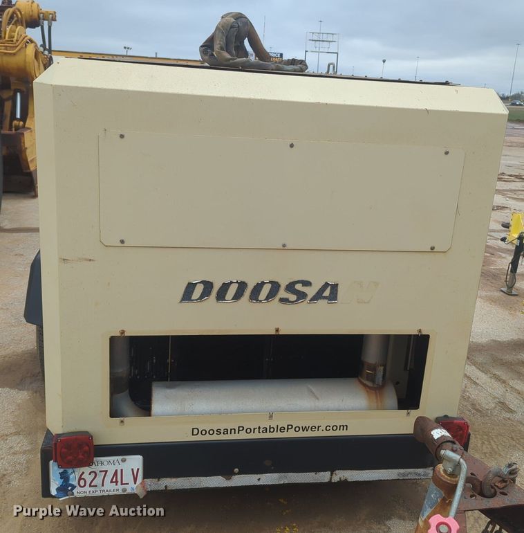 image for item NZ9405 2013 Doosan P600 air compressor