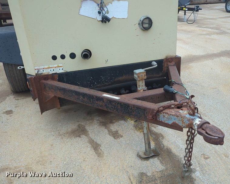 image for item NZ9405 2013 Doosan P600 air compressor