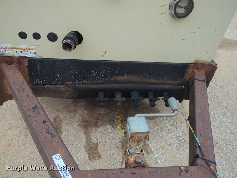 image for item NZ9405 2013 Doosan P600 air compressor