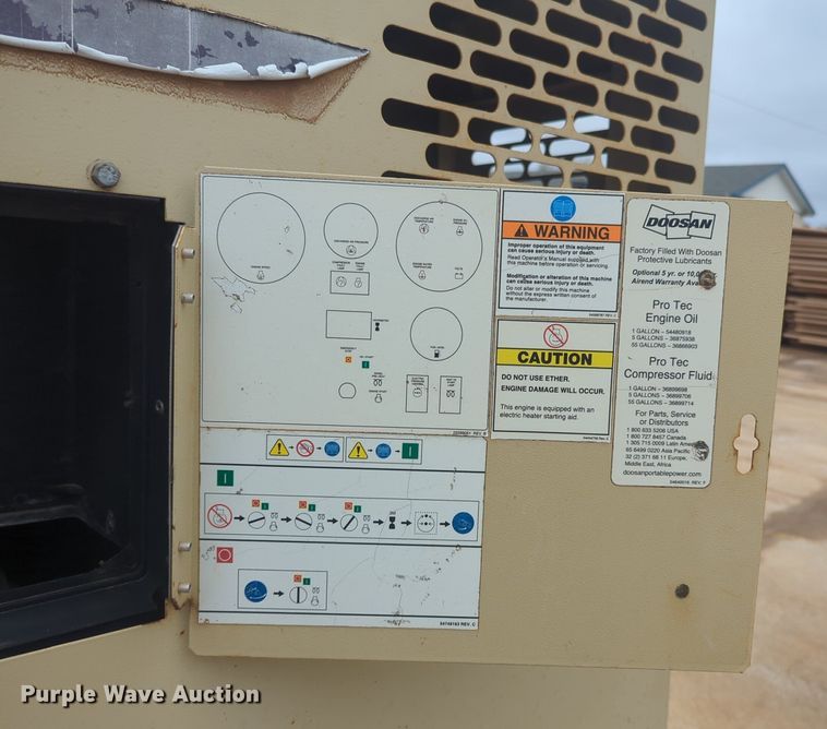 image for item NZ9405 2013 Doosan P600 air compressor