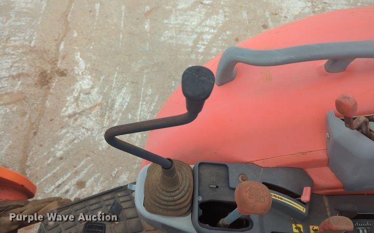 image for item NZ9408 Kubota  M6060D tractor