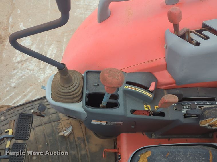 image for item NZ9408 Kubota  M6060D tractor