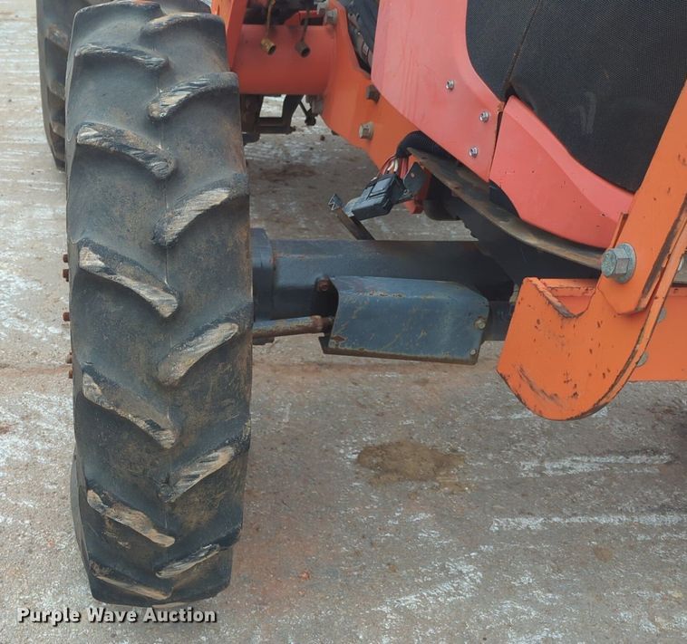image for item NZ9408 Kubota  M6060D tractor