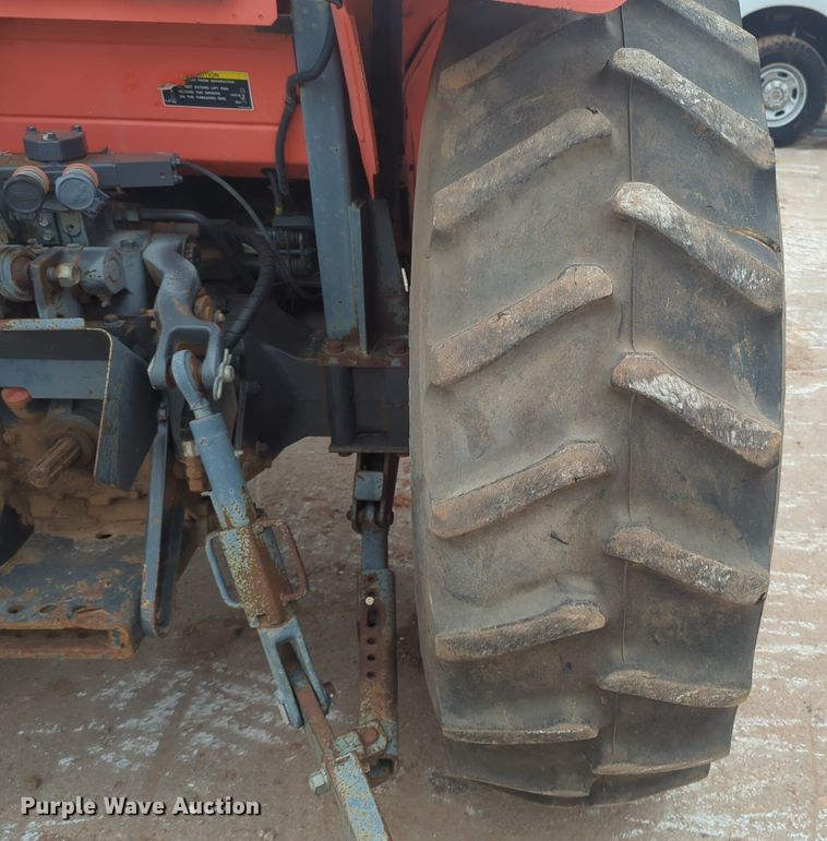 image for item NZ9408 Kubota  M6060D tractor