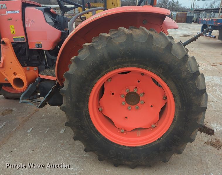 image for item NZ9408 Kubota  M6060D tractor