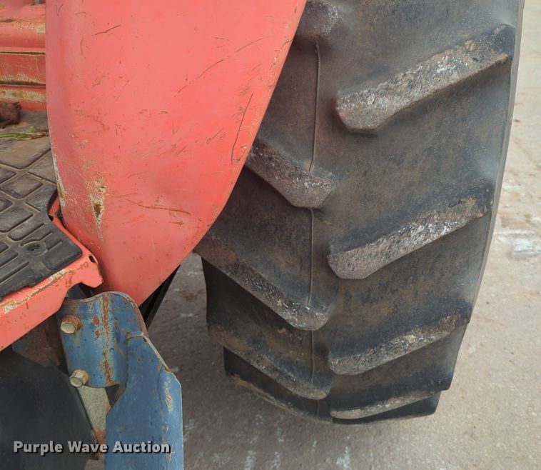 image for item NZ9408 Kubota  M6060D tractor