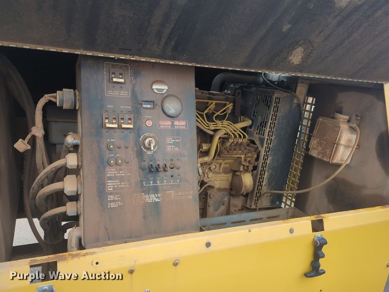 image for item NZ9410 Maxey equipment trailer