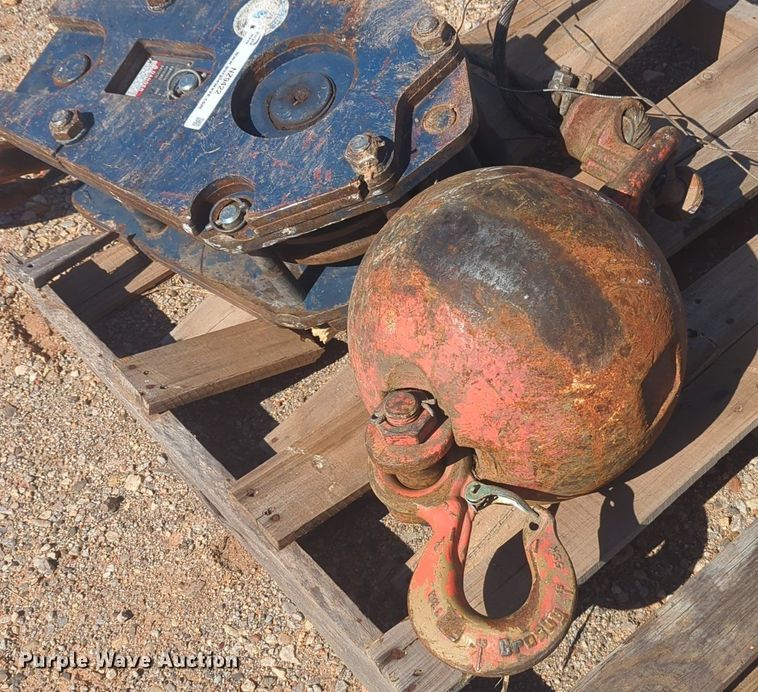 image for item NZ9422 Crane attachments