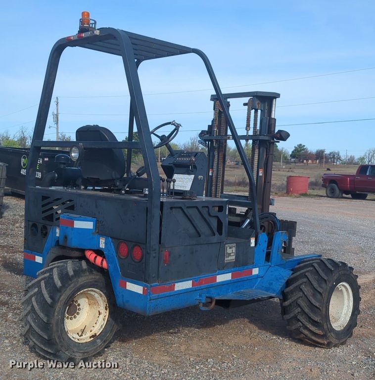 image for item NZ9425 2000 Terex Princeton D50 forklift