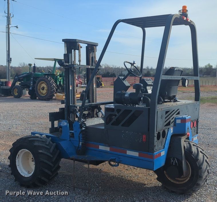 image for item NZ9425 2000 Terex Princeton D50 forklift