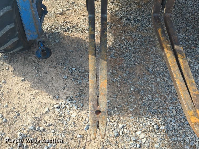 image for item NZ9425 2000 Terex Princeton D50 forklift