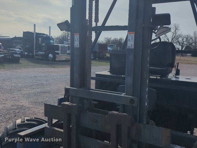 image for item NZ9425 2000 Terex Princeton D50 forklift