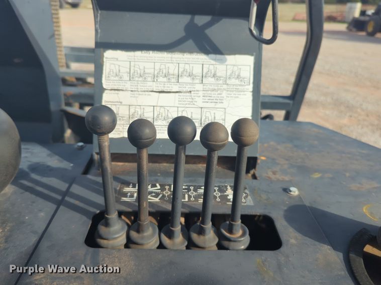 image for item NZ9425 2000 Terex Princeton D50 forklift