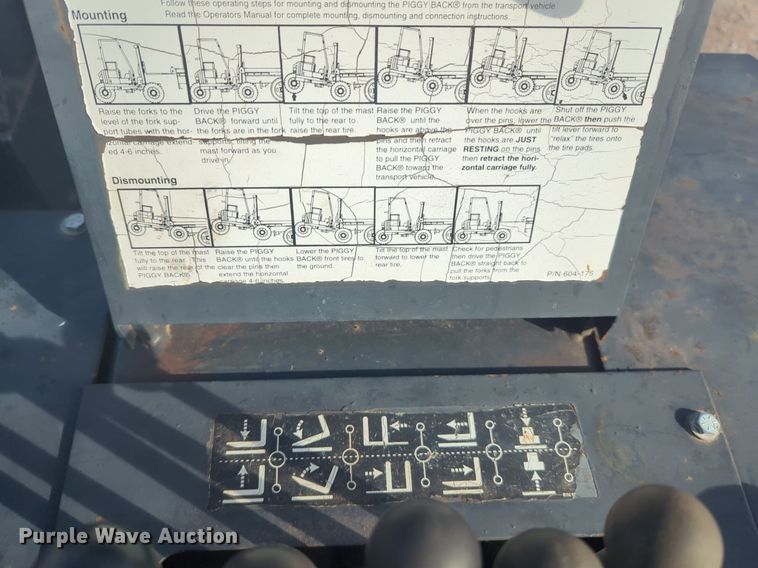 image for item NZ9425 2000 Terex Princeton D50 forklift