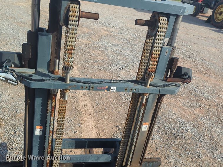 image for item NZ9425 2000 Terex Princeton D50 forklift