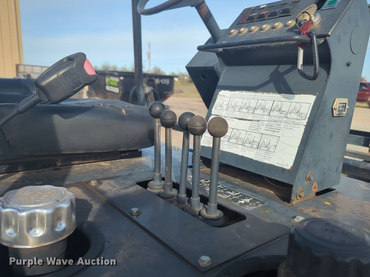 image for item NZ9425 2000 Terex Princeton D50 forklift
