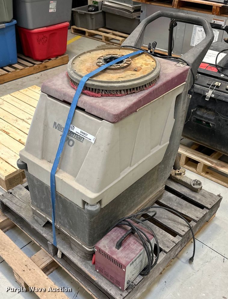 image for item OA9637 Minuteman 170 floor sweeper