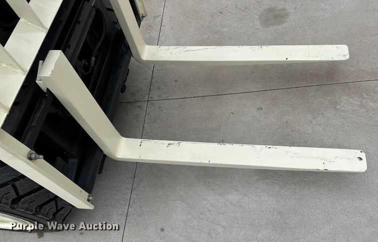 image for item OA9651 Yale 50VX forklift