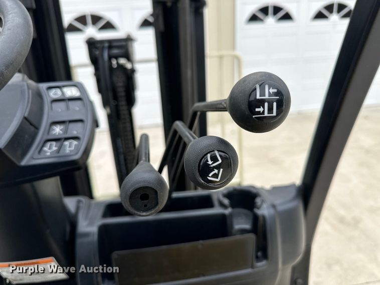 image for item OA9651 Yale 50VX forklift