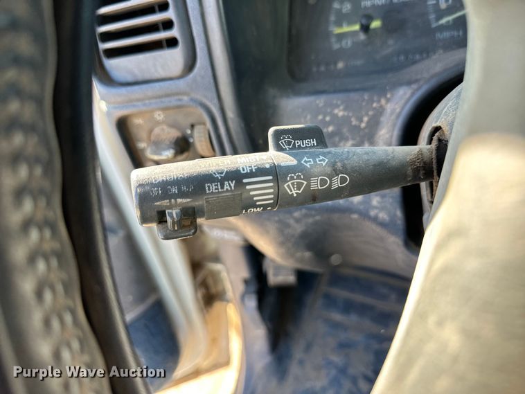 image for item OA9689 1998 Chevrolet C2500 Ext. Cab pickup truck