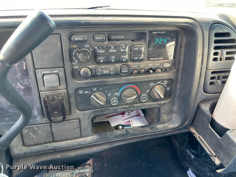 image for item OA9689 1998 Chevrolet C2500 Ext. Cab pickup truck