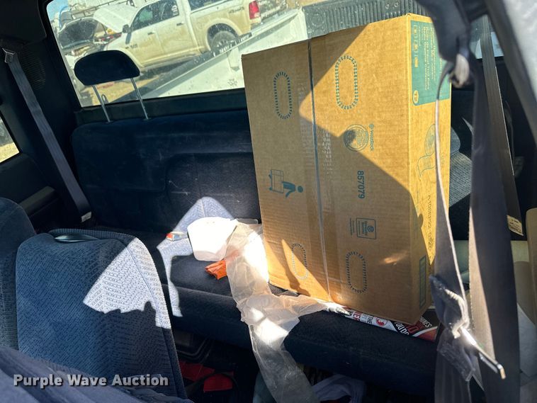 image for item OA9689 1998 Chevrolet C2500 Ext. Cab pickup truck