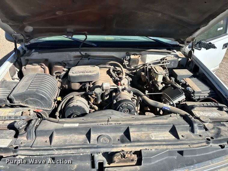 image for item OA9689 1998 Chevrolet C2500 Ext. Cab pickup truck