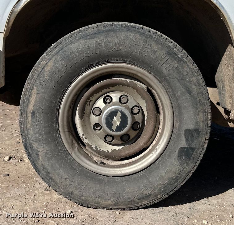 image for item OA9689 1998 Chevrolet C2500 Ext. Cab pickup truck