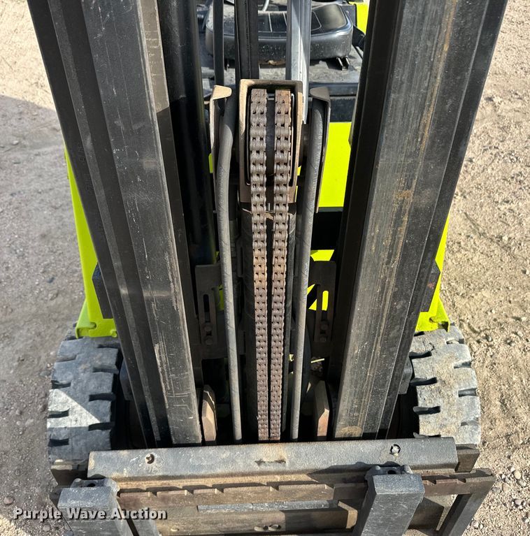 image for item OA9693 Clark GPS15 forklift