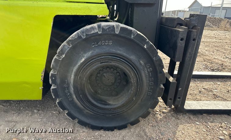 image for item OA9693 Clark GPS15 forklift