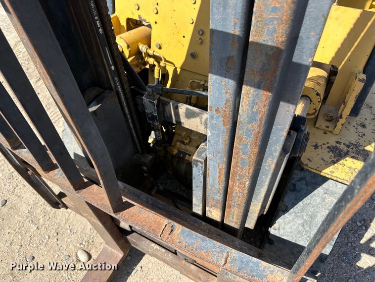 image for item OA9694 Caterpillar V50D forklift