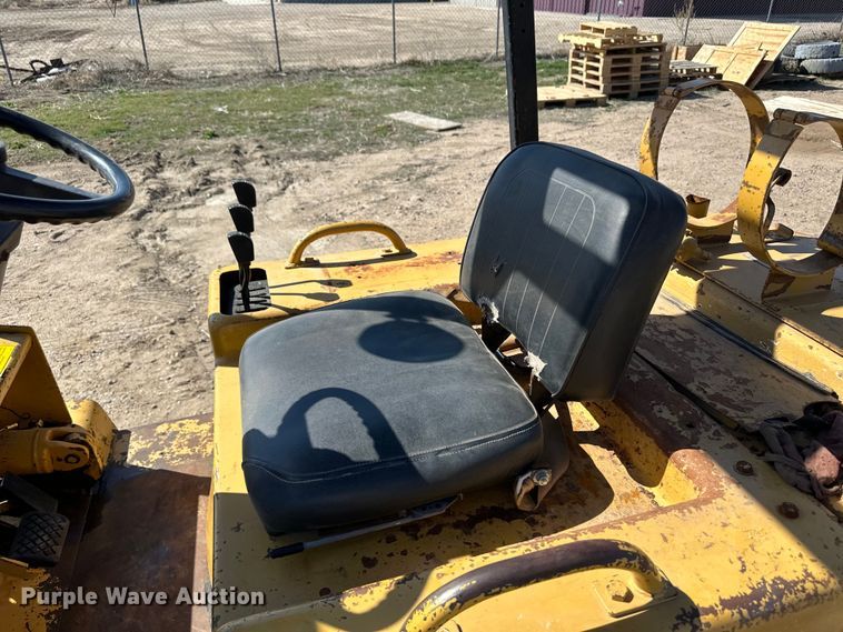 image for item OA9694 Caterpillar V50D forklift