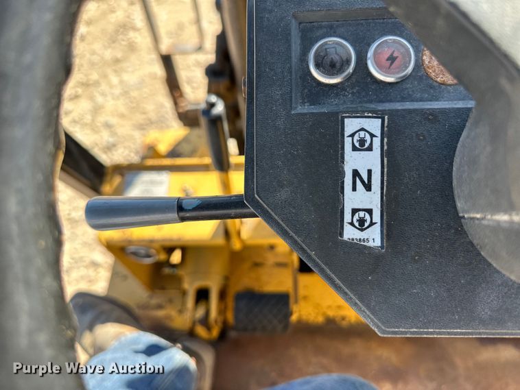 image for item OA9694 Caterpillar V50D forklift