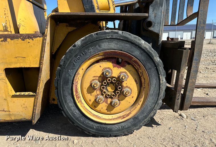 image for item OA9694 Caterpillar V50D forklift