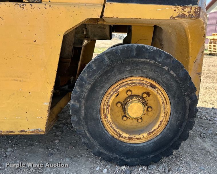 image for item OA9694 Caterpillar V50D forklift