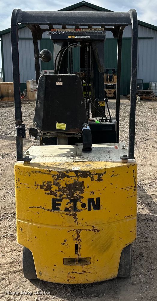 image for item OA9695 Yale forklift