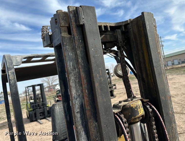 image for item OA9695 Yale forklift