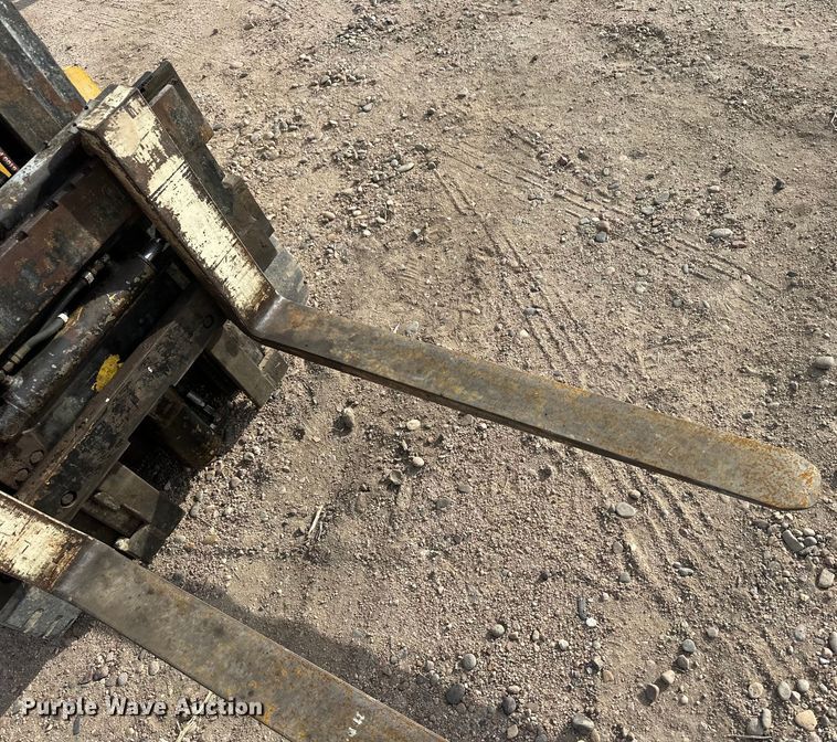 image for item OA9695 Yale forklift